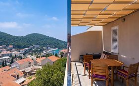 The Panoramic View Penthouse Apartment Sweet Petite